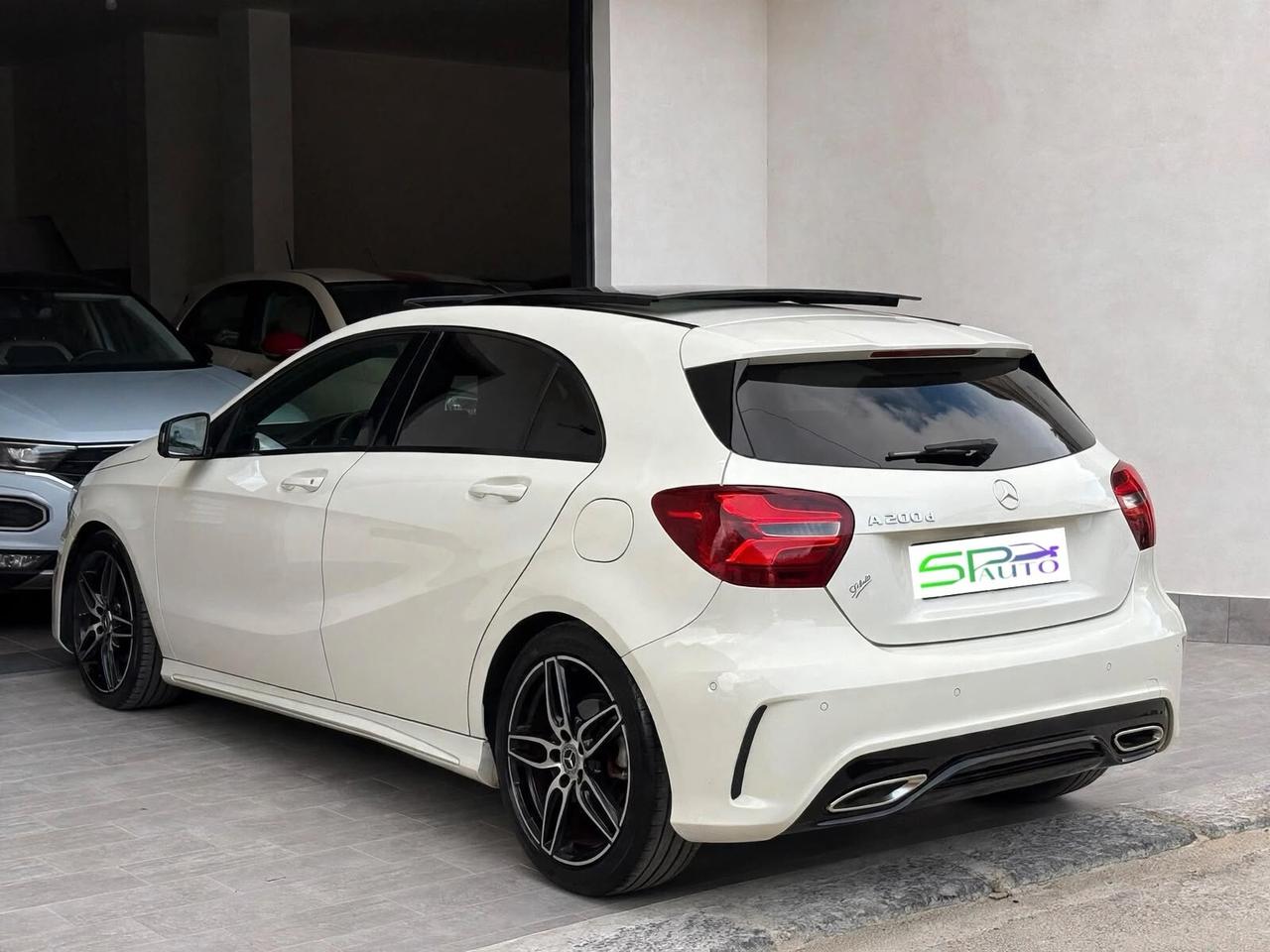Mercedes-benz A 200 d Automatic Premium AMG TETTO PANORAMICO APRIBILE.