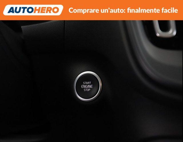 VOLVO XC40 T2 Momentum Pro