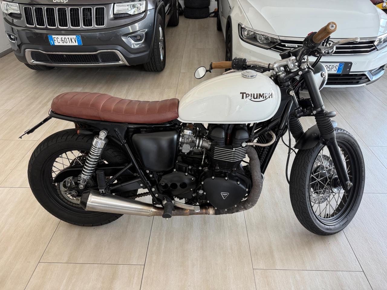 Triumph Bonneville 800 CAFE RACER