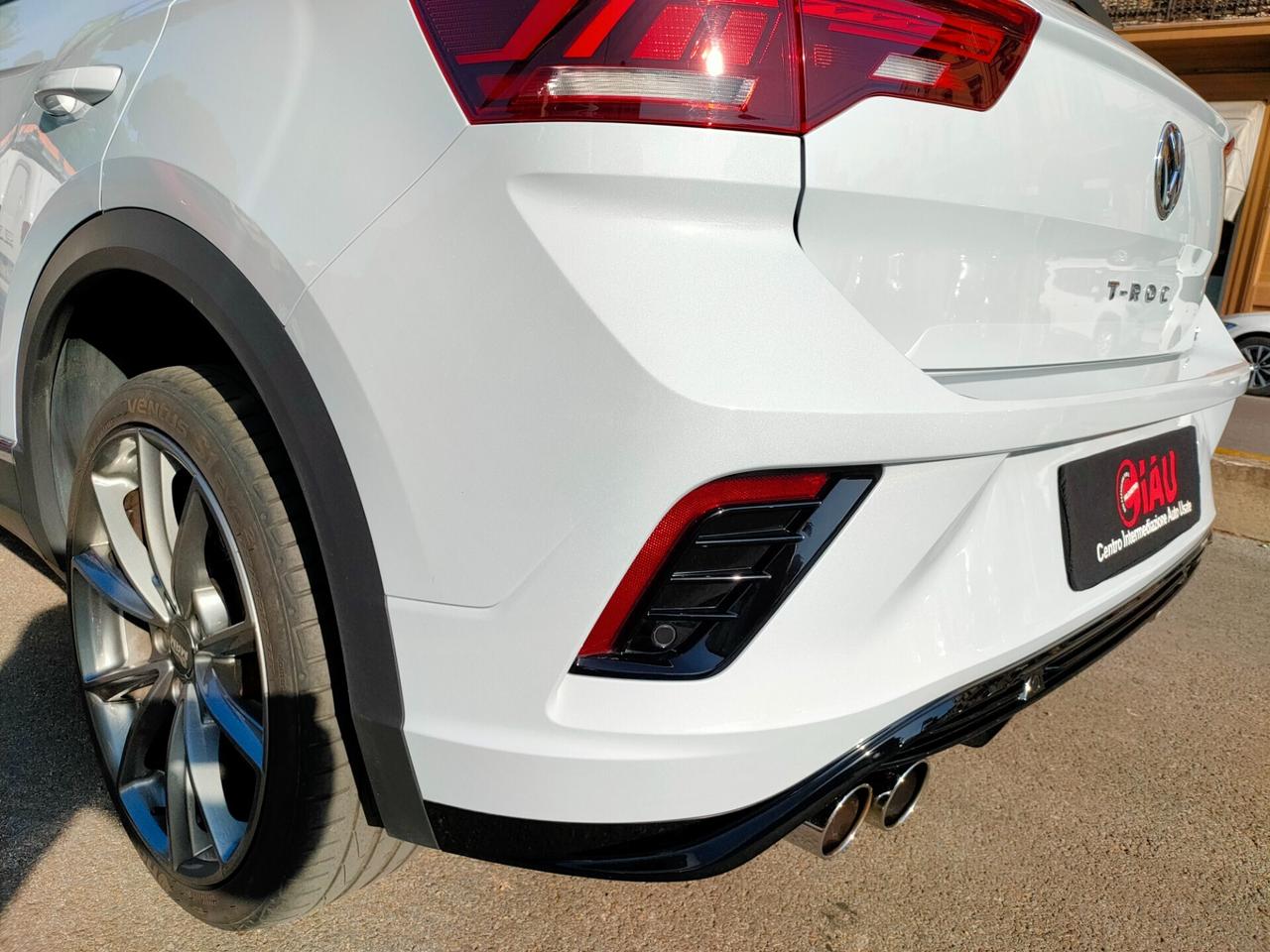 Volkswagen T-Roc 1.5 TSI ACT Advanced + Body kit R