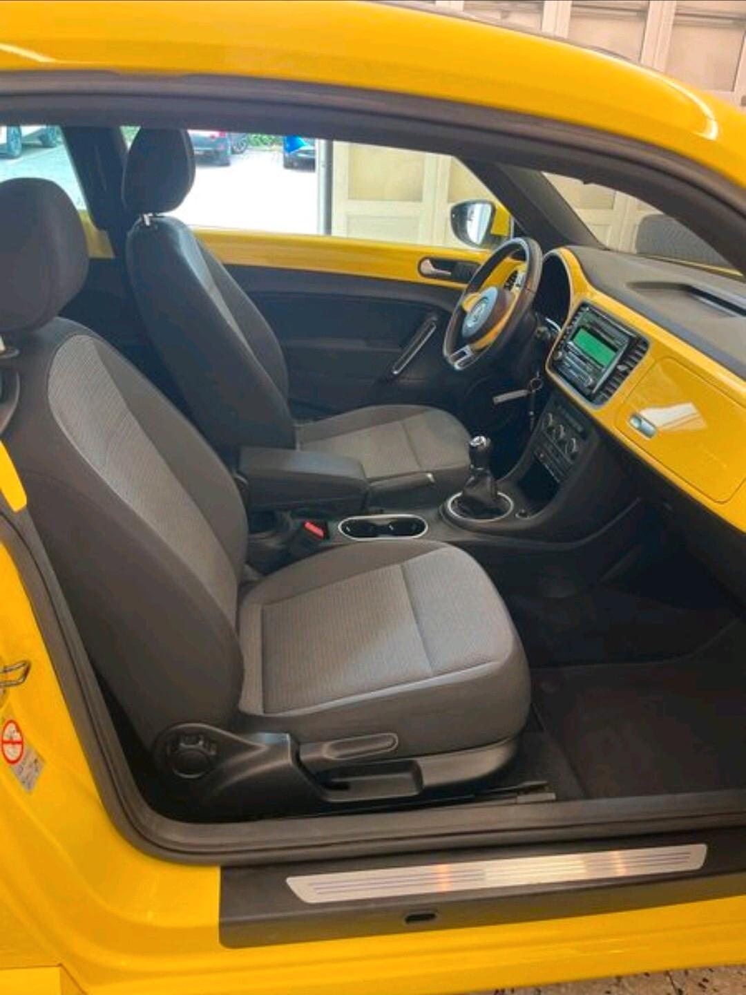 Volkswagen Maggiolino 1.2 TSI Design adatta a neopatentati