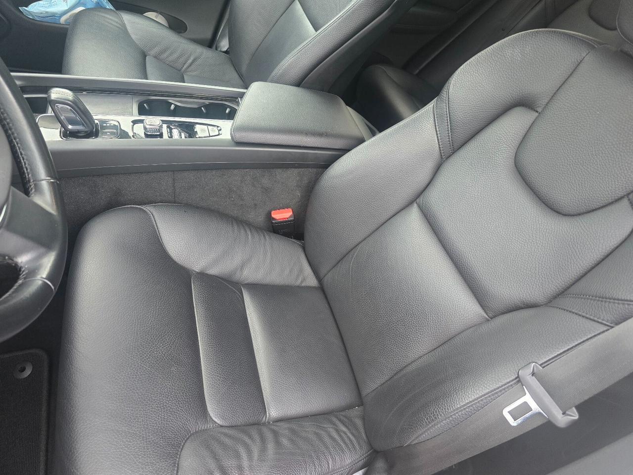 Volvo XC 60 XC60 B4 (d) AWD Geartronic Momentum