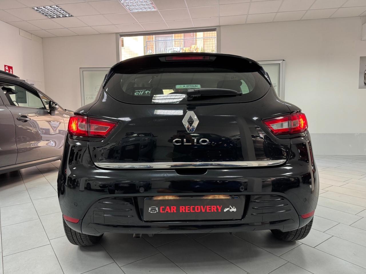 Renault Clio dCi 8V 75 CV 5 porte Moschino Intens