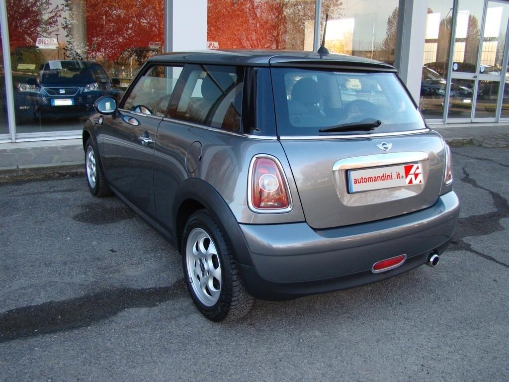 Mini 1.4 16V 75CV. One