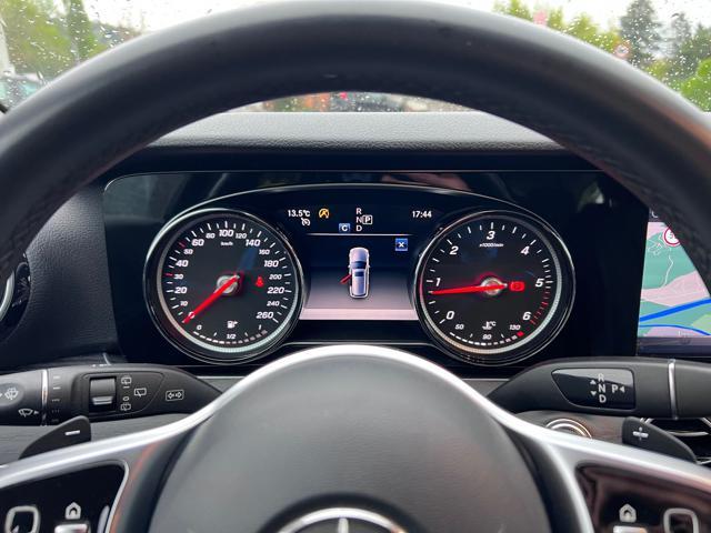 MERCEDES-BENZ E 200 Premium E 200 D