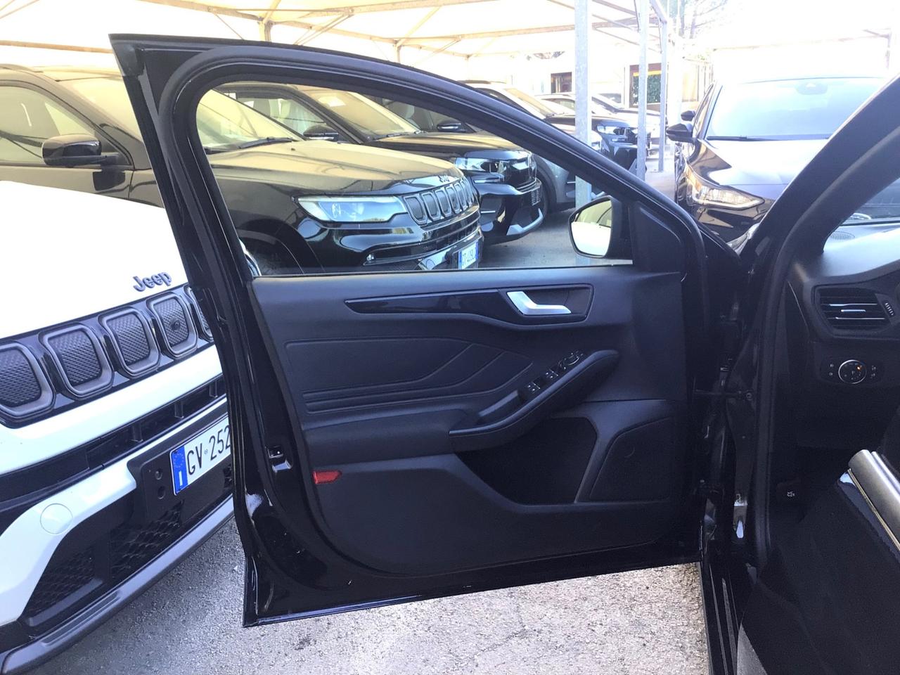 Ford Focus 1.0 EcoBoost Hybrid 125 CV 5p. ST-Line