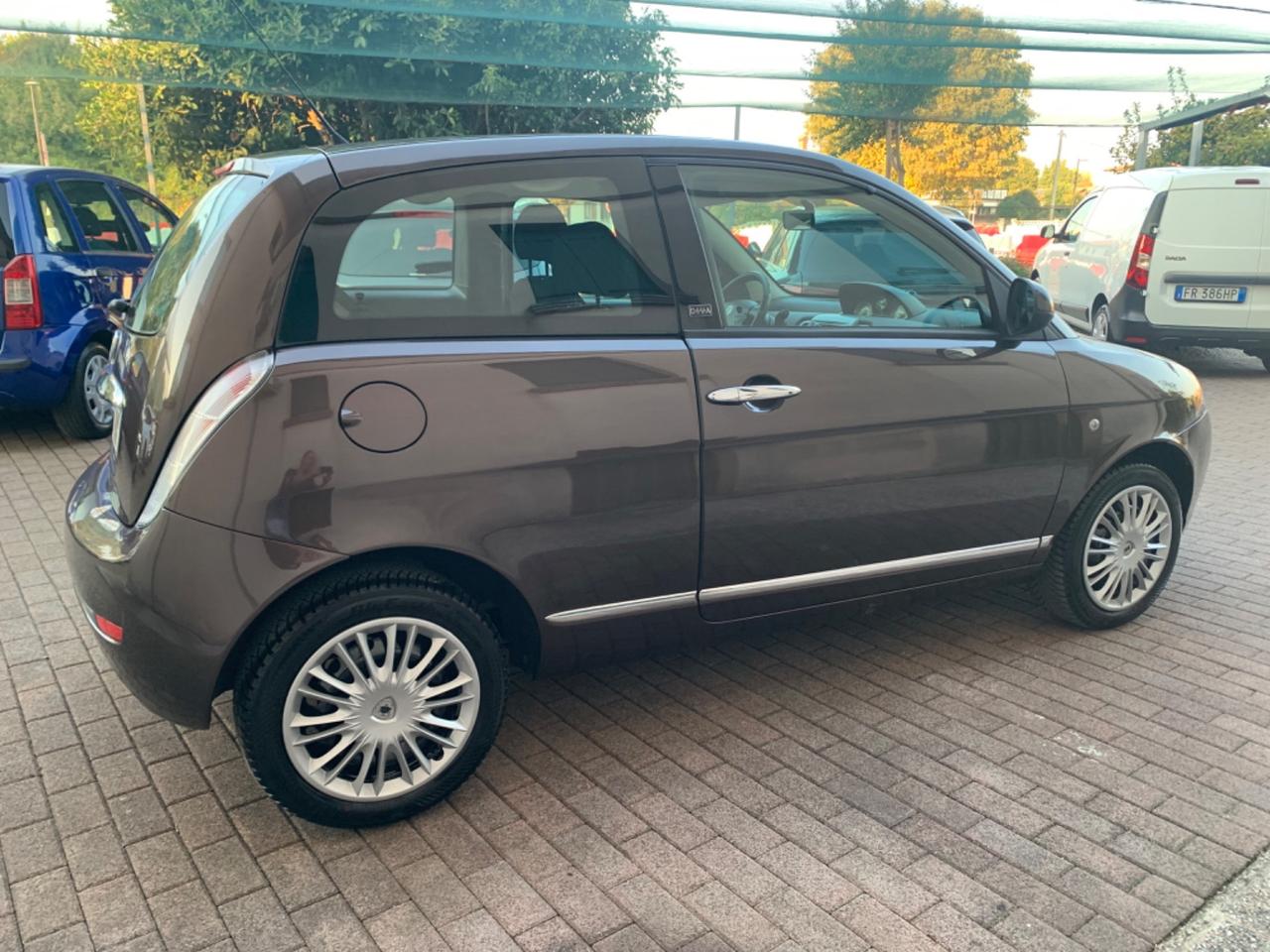 Lancia Ypsilon 1.2 69 CV Diva