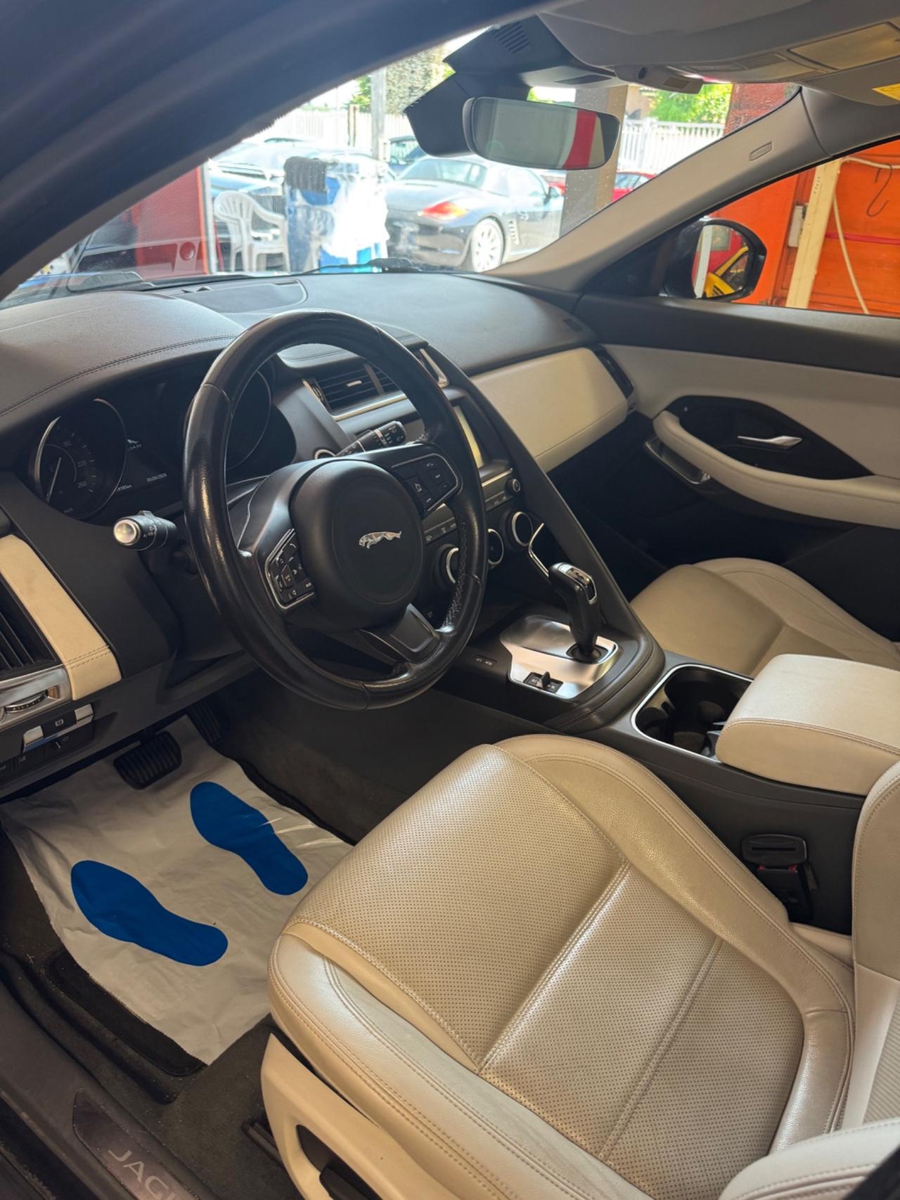 Jaguar E-Pace 2.0D 150 CV PERMUTE