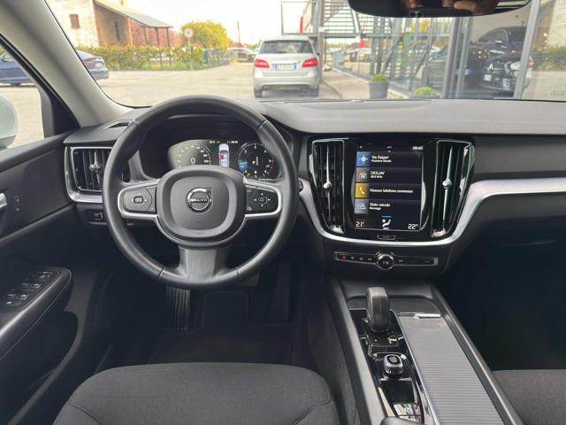 VOLVO V60 B4 (d) Geartronic Momentum SENZA VINCOLI