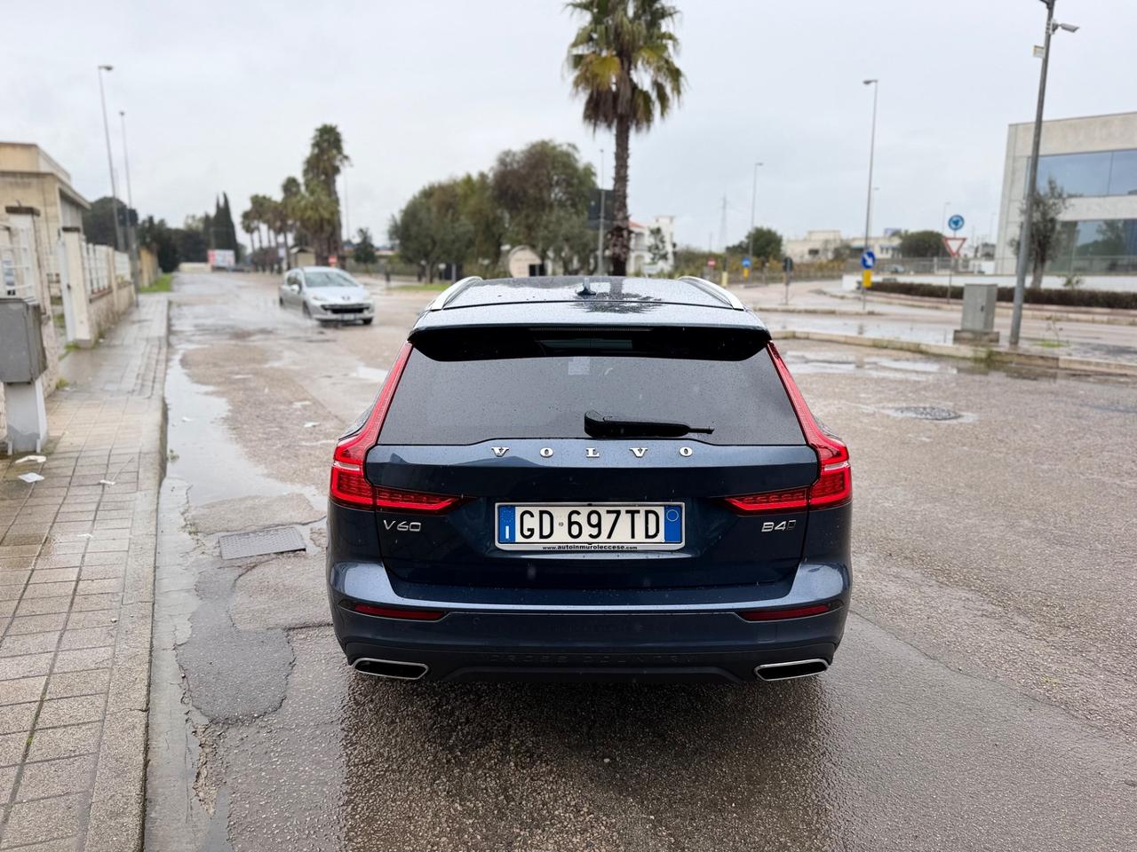 Volvo V60 Cross Country B4 (d) AWD Geartronic Business Pro