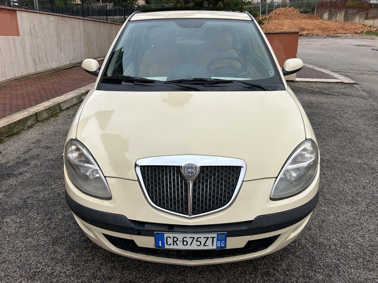 Lancia Ypsilon 1.3 Multijet ideale per neo patenta