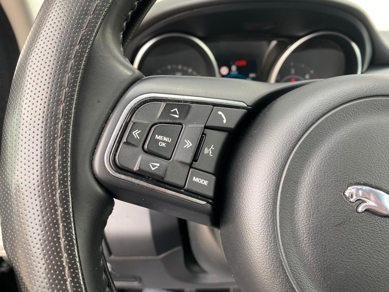 Jaguar E-Pace 2.0D 150 CV R-Dynamic