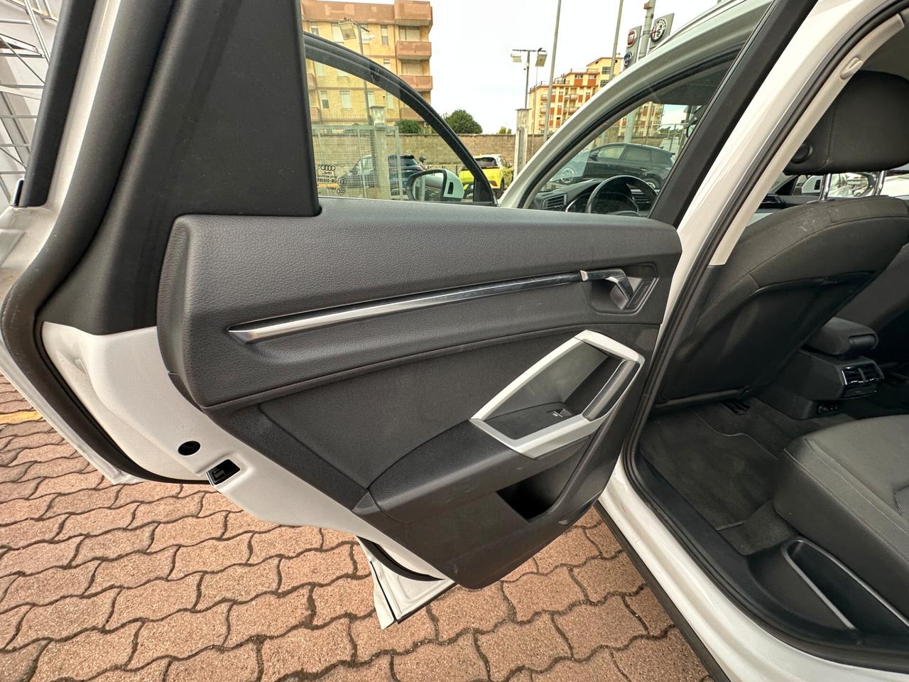 Audi Q3 35 TDI S tronic line edition