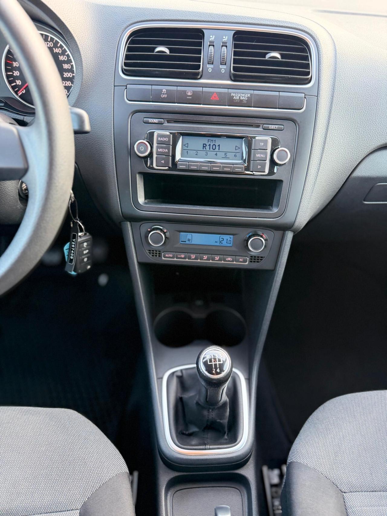 Volkswagen Polo 1.2 benzina. neopatentati