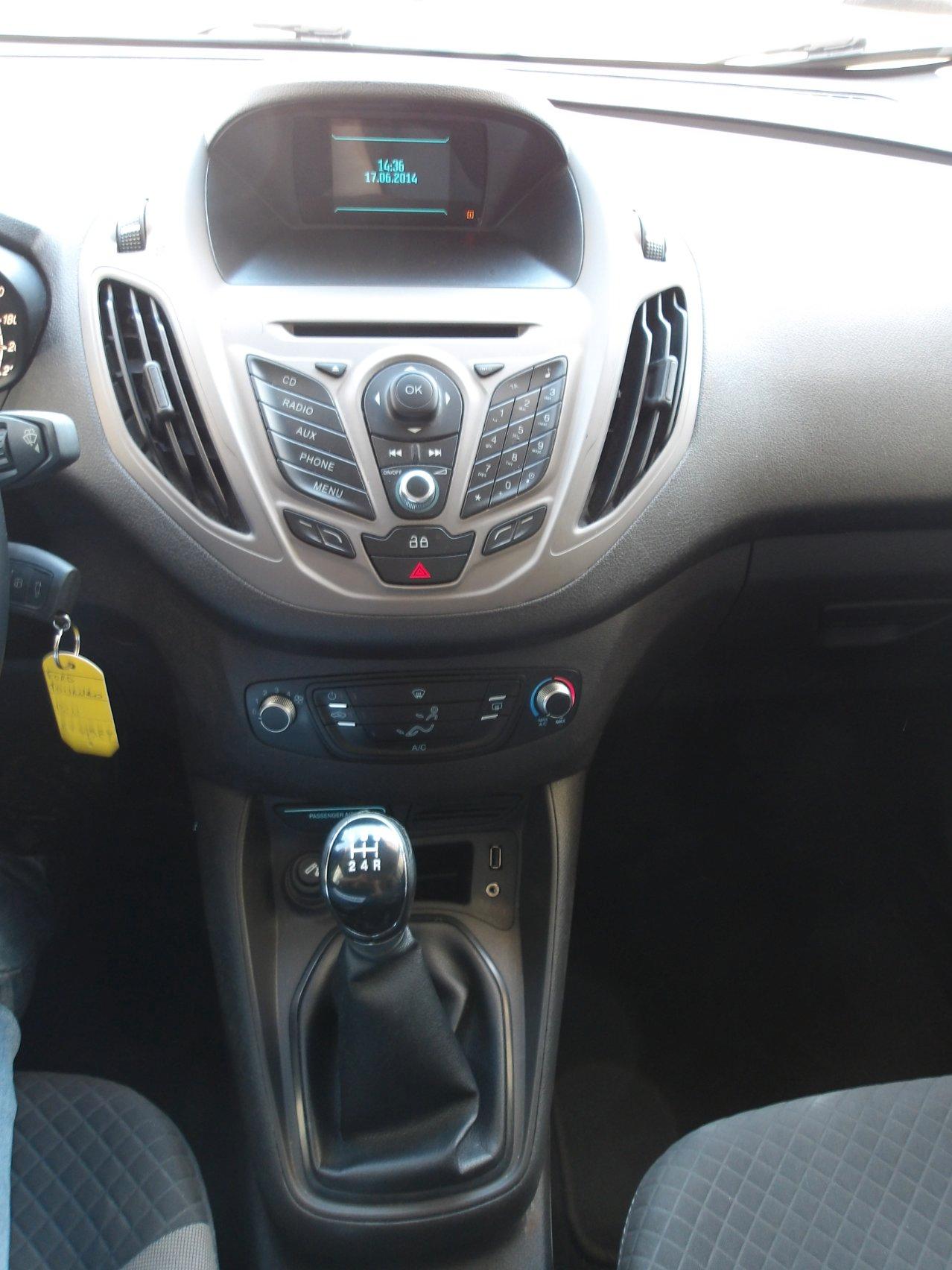 FORD Tourneo Courier 1.5 tdci 75cv titanium E5