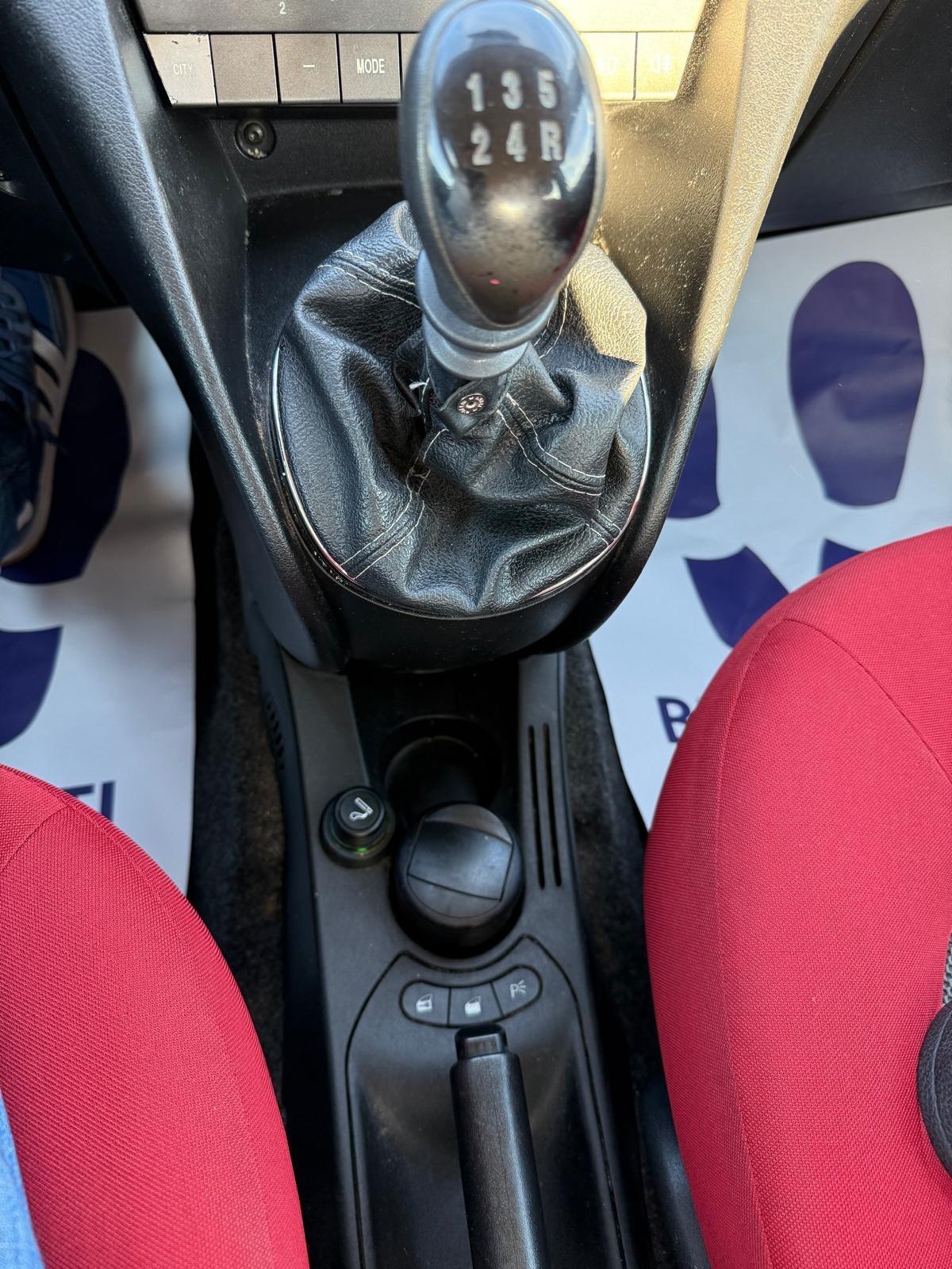 Lancia Ypsilon 1.2 16V Argento Ok neopatentati