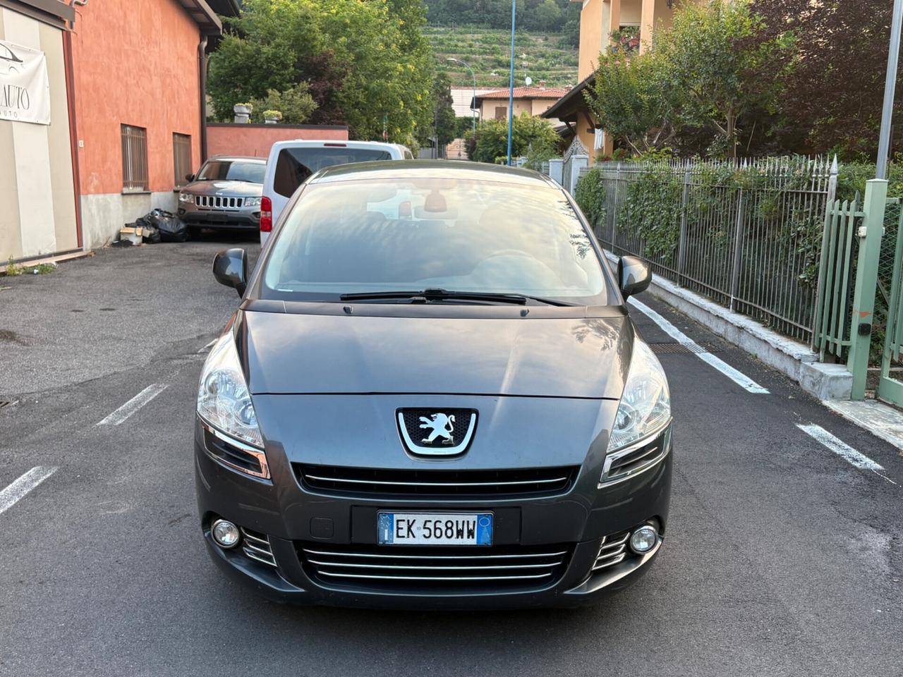 Peugeot 5008 2.0 HDi 150CV Active 7 POSTI