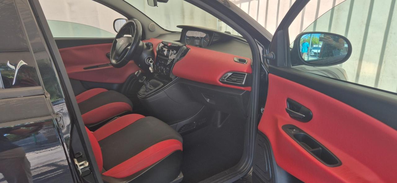 LANCIA Ypsilon 1.2 69CV Adatta Per Neopatentati 2014