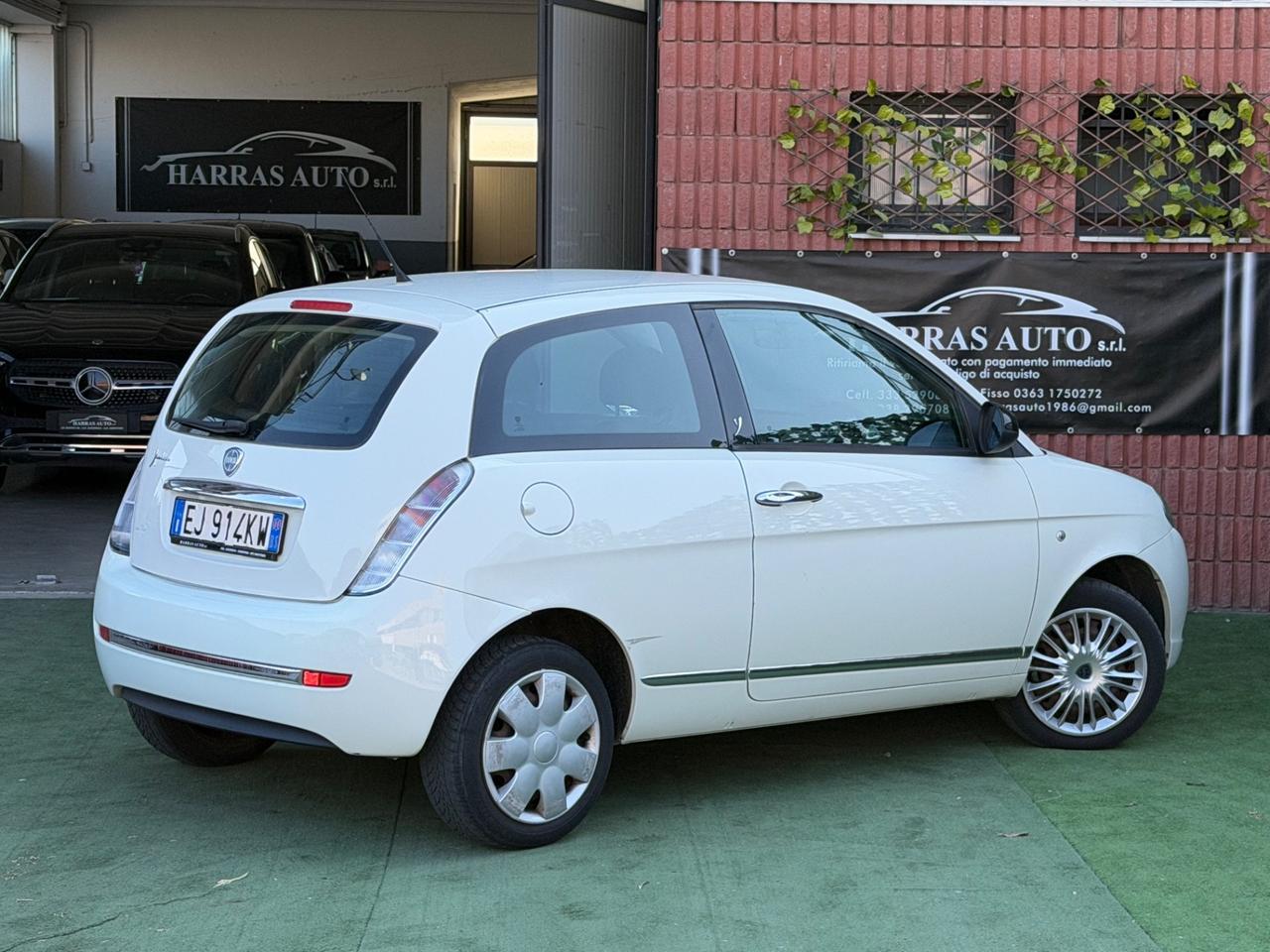 Lancia Ypsilon 1.3 MJT 75 CV Platino