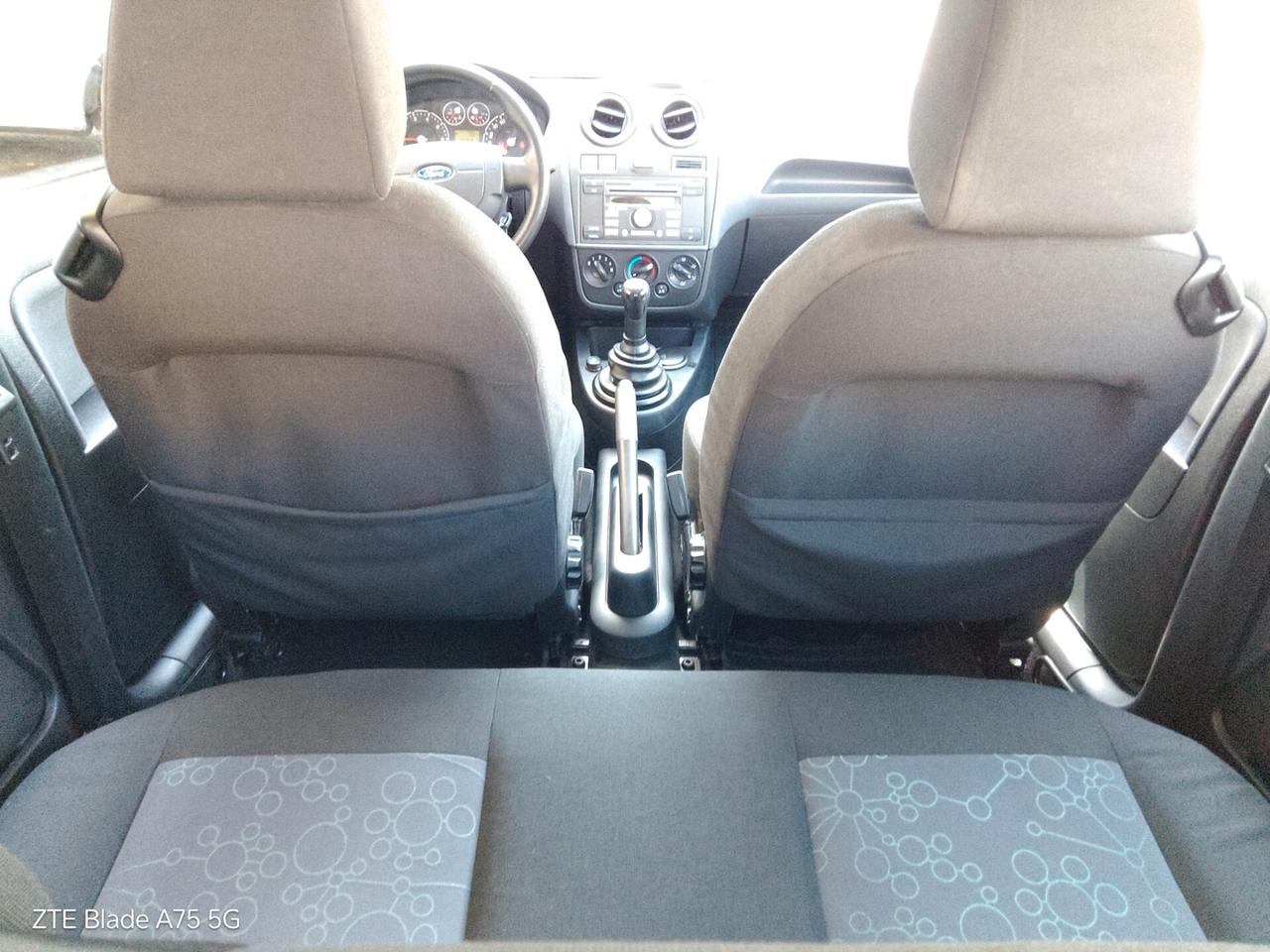 Ford Fiesta 1.2 68 Mila km compreso passaggio e garanzia