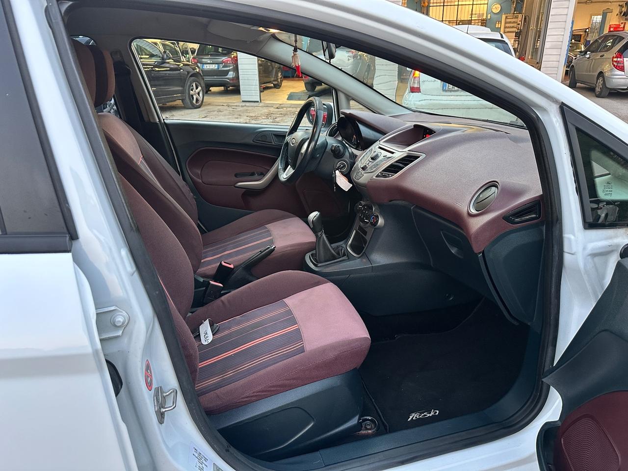 Ford Fiesta 1.4 5 porte Bz.- GPL Titanium