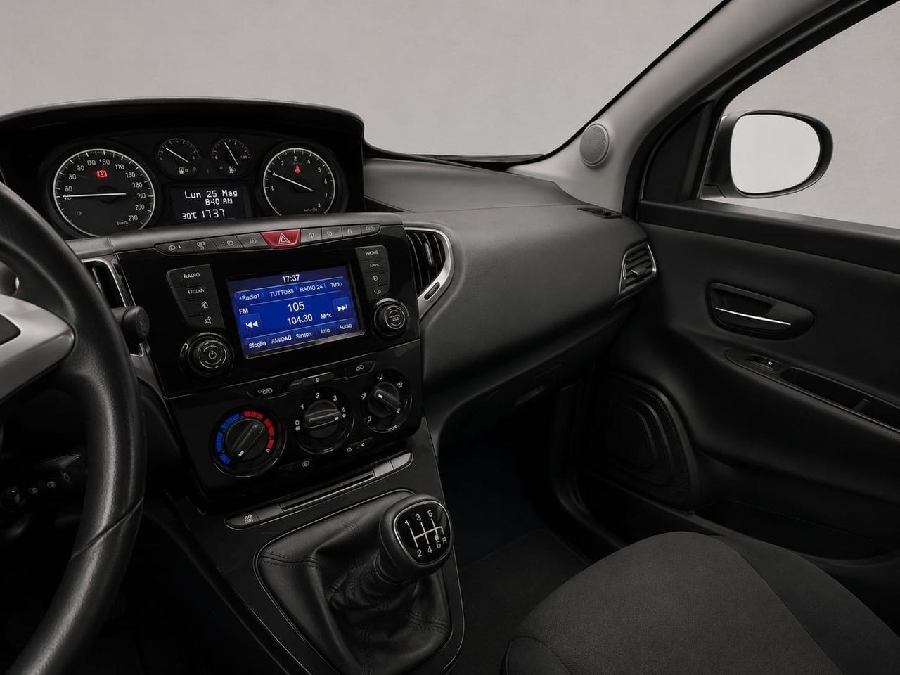 Lancia Ypsilon 1.0 FireFly 5 porte S&S Hybrid Ecochic Gold