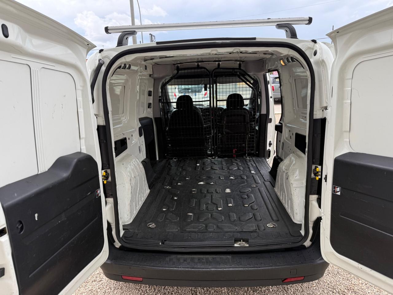 FIAT DOBLÒ MAXI 1.6 MJT 105cv Cargo MAXI Lamier 2 posti Autocarro IVA ESPOSTA