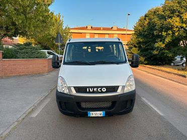 Iveco Daily 29L14 2.3 Hpt 9 posti con gancio traino