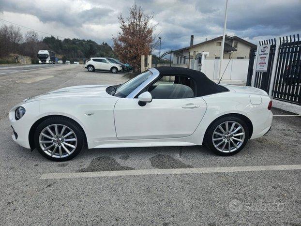 FIAT 124 Spider Turbo Lusso