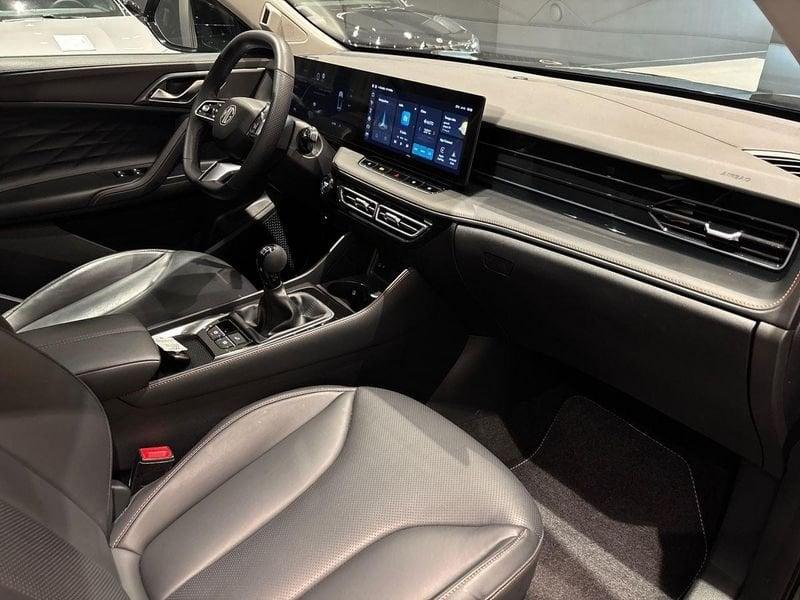 MG HS 1.5 Luxury