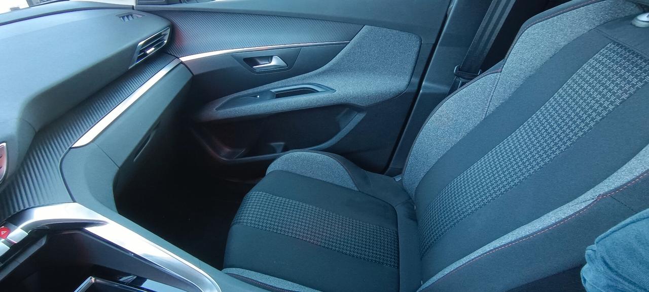 Peugeot 3008 BlueHDi 130 S&S Active