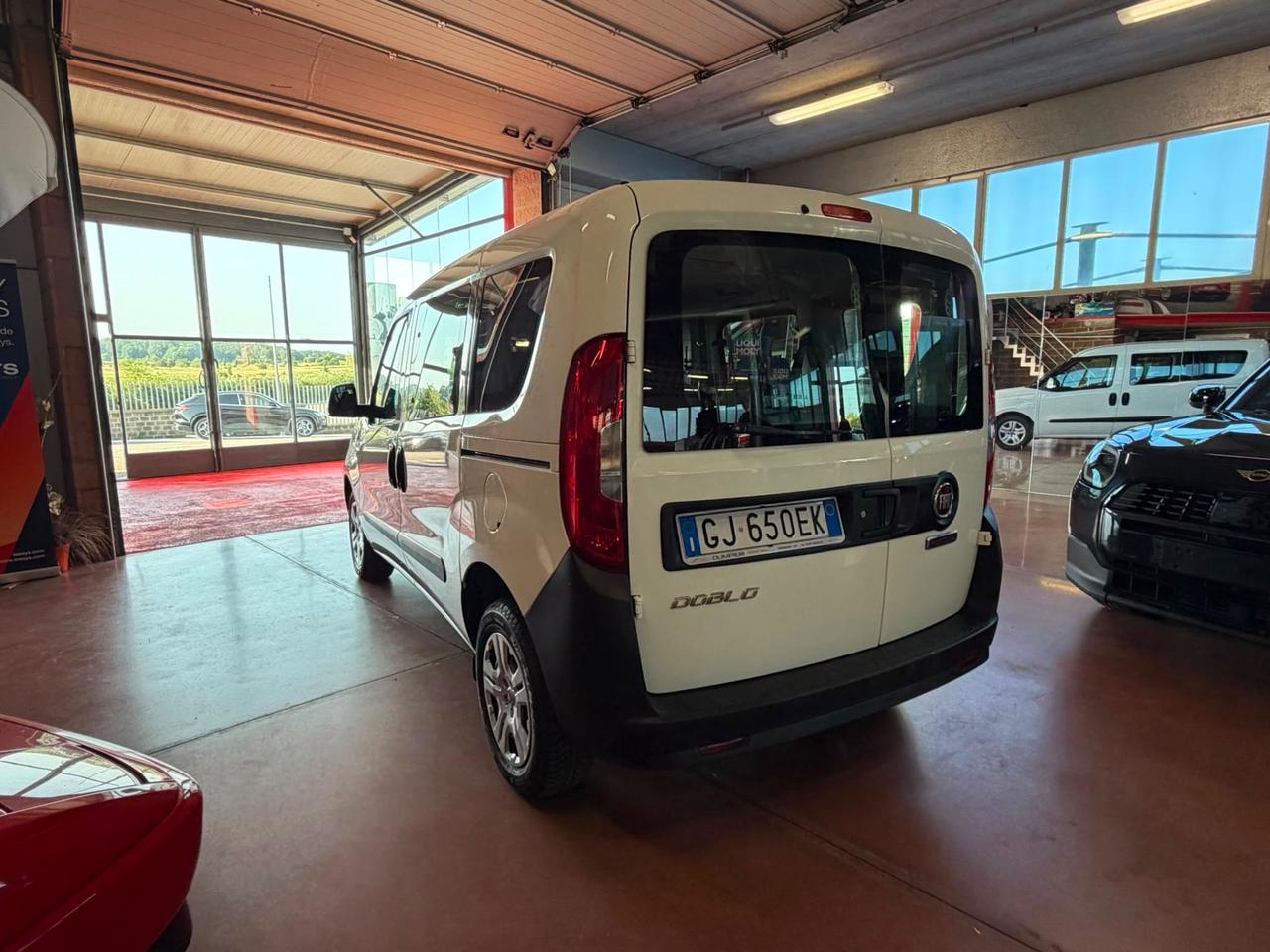 FIAT DOBLO' 1.6 MJT 90 CV SeS PC COMBI NI LOUNGE