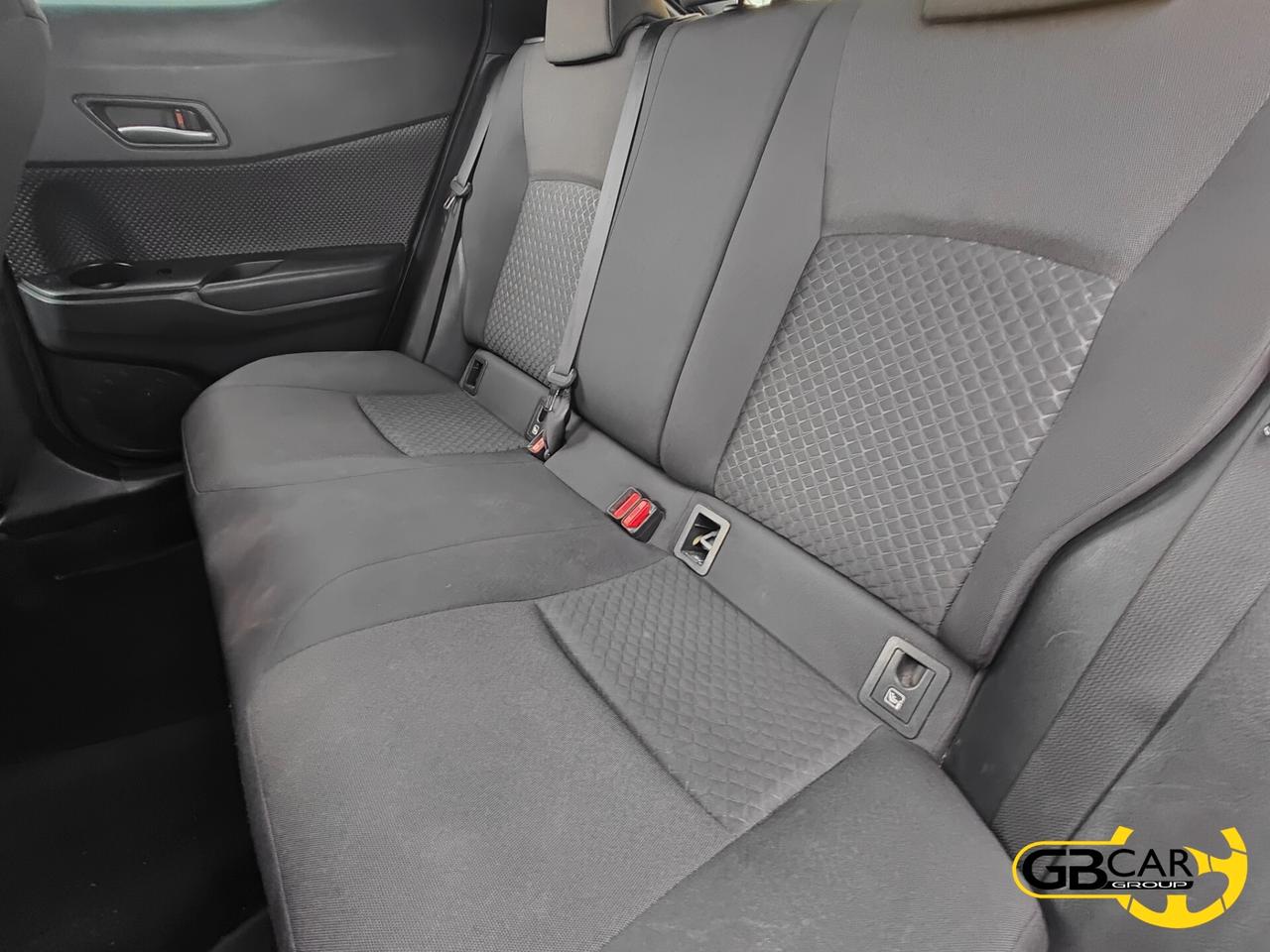 Toyota C-HR 1.8 Hybrid E-CVT Business