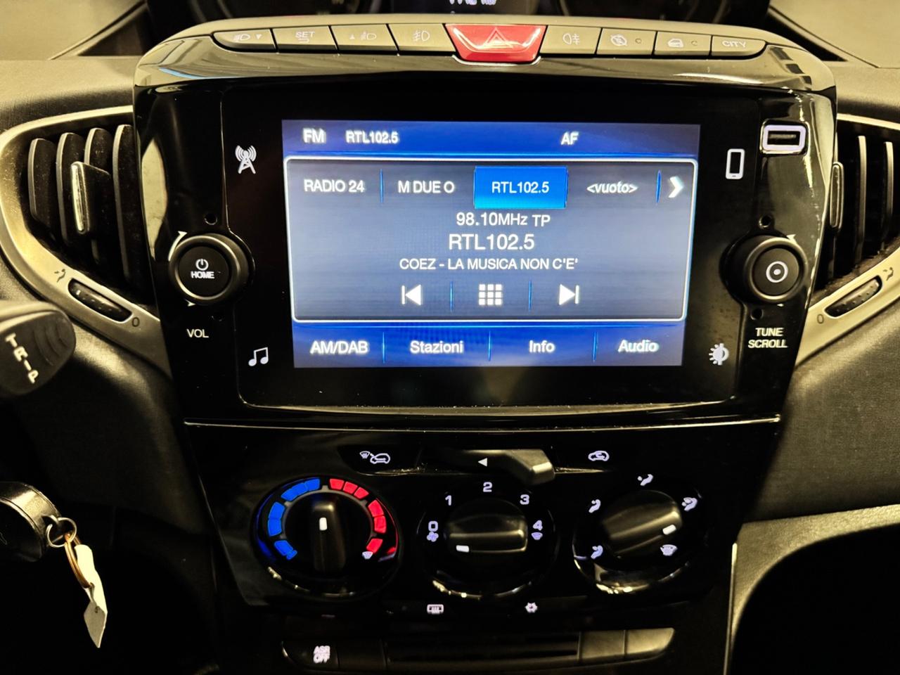 Lancia Ypsilon 1.0 FireFly 5 porte S&S Hybrid Ecochic Gold