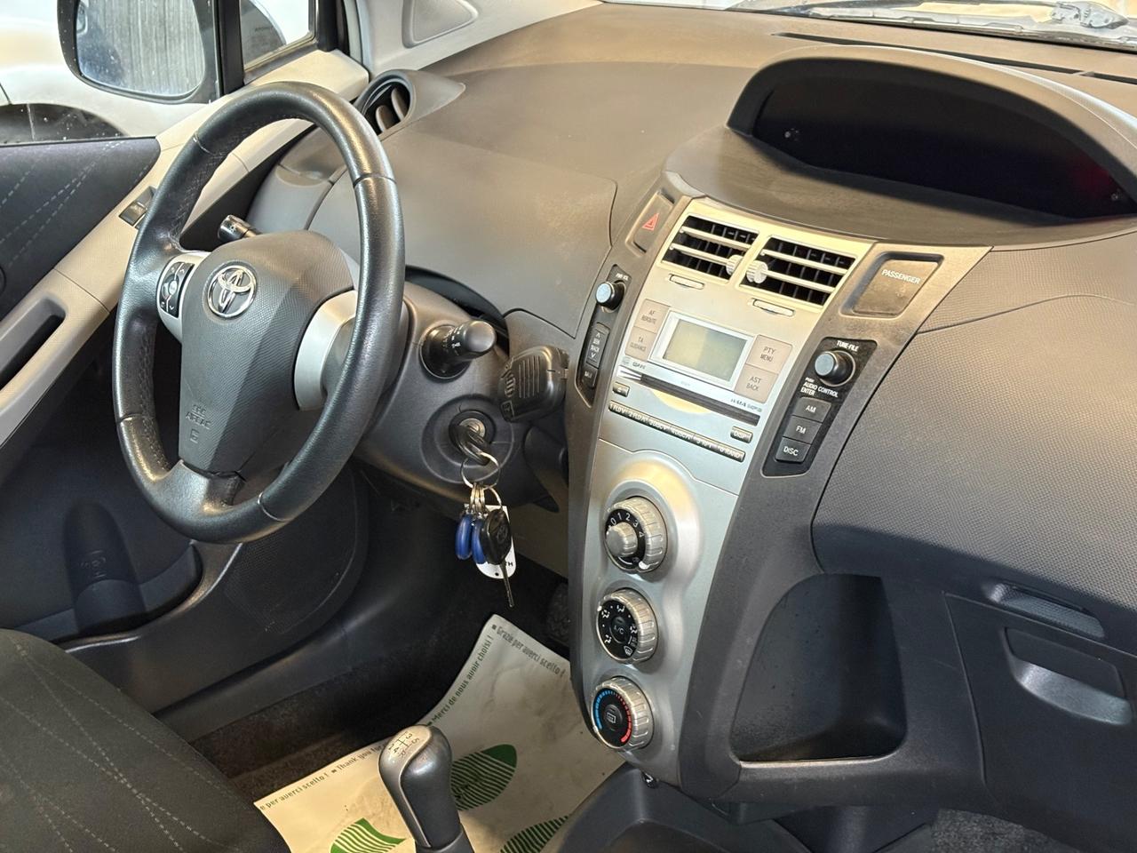 Toyota Yaris 1.0 5 porte Sol