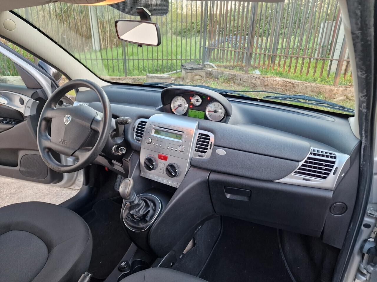 LANCIA YPSILON 1.4 Unyca Ecochic GPL