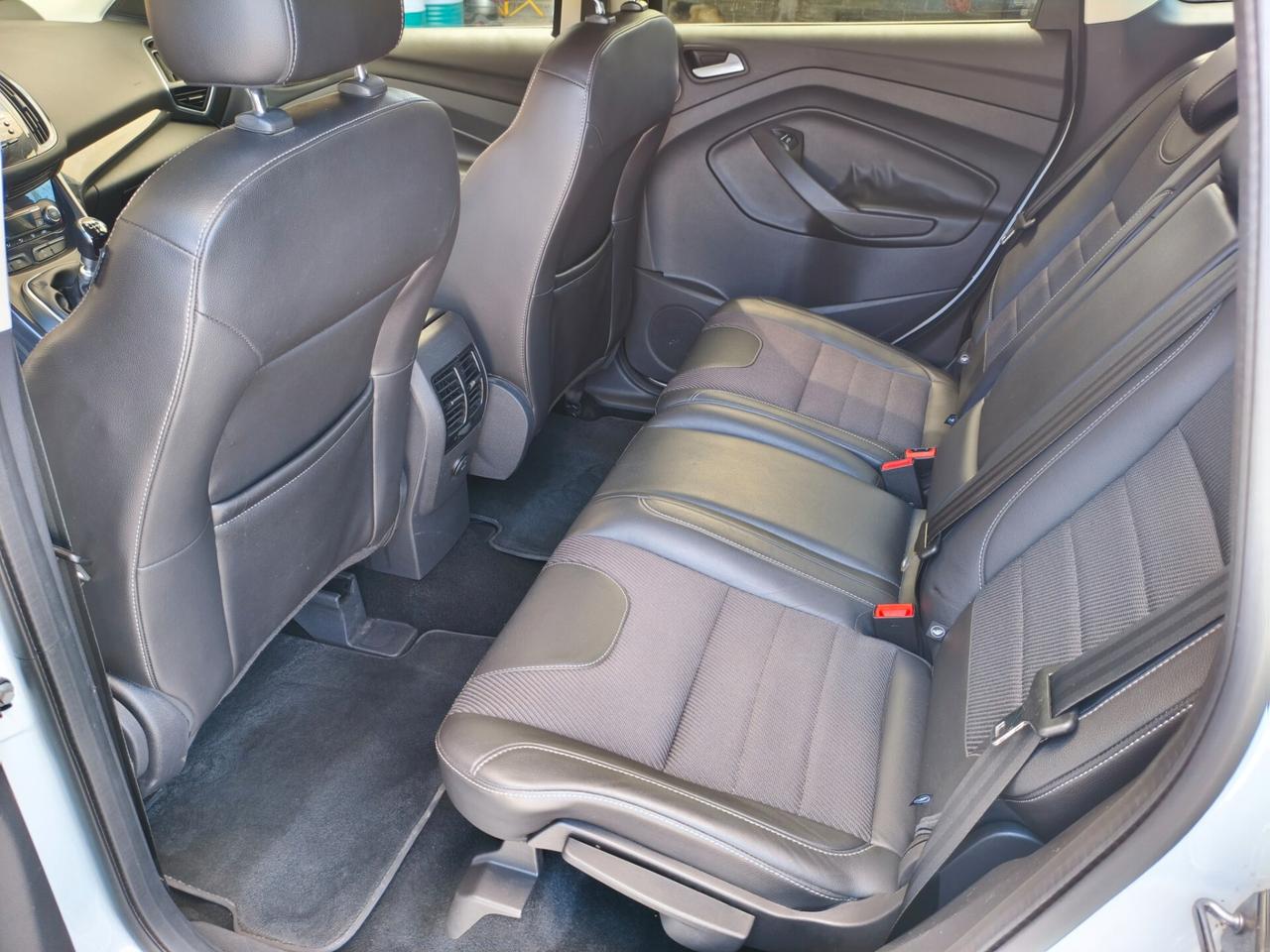 Ford Kuga 2.0 TDCI 120 CV S&S 2WD Titanium