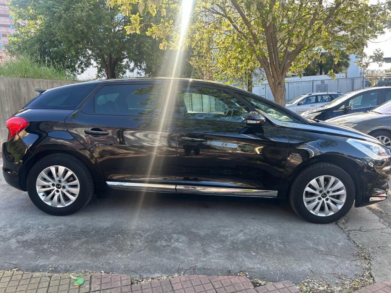 DS 5 BlueHDi 120 S&S Business