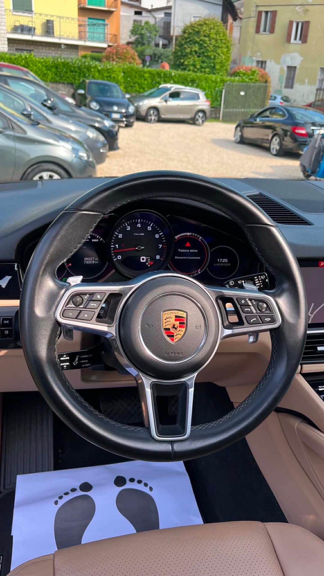 Porsche CAYENNE 3.0 V6 PANO BOSE KMCERT UNICOPR