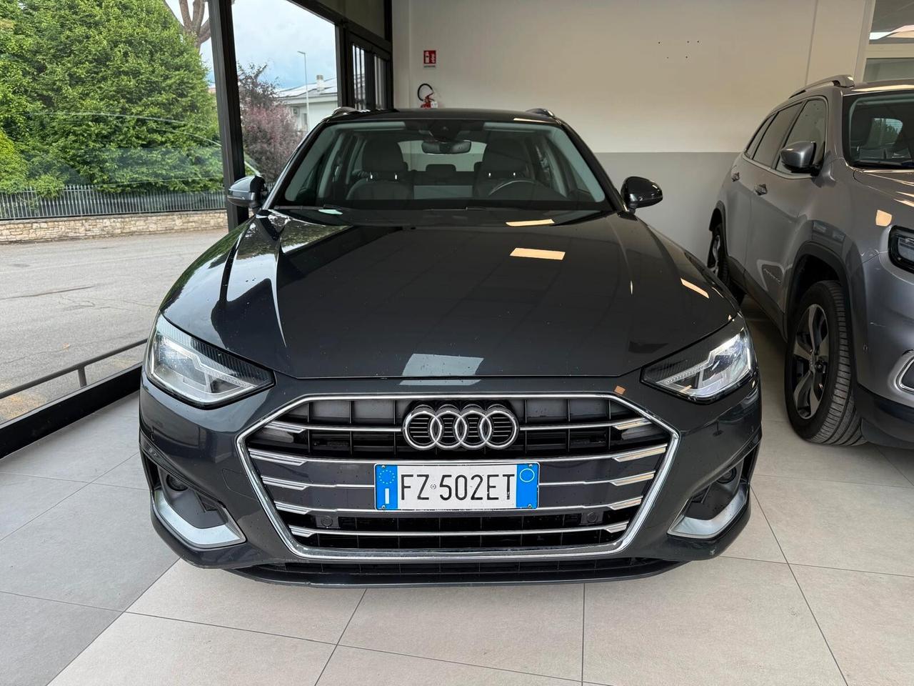 Audi A4 Avant 30 TDI/136 CV S tronic Business