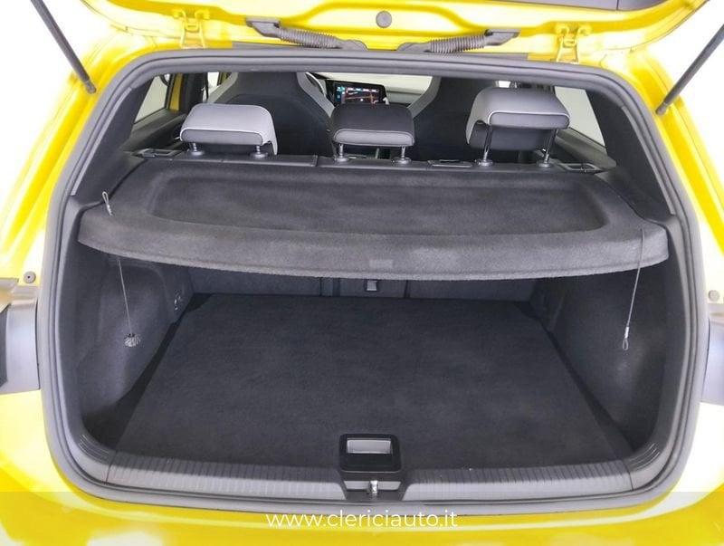 Volkswagen Golf 1.5 eTSI 130 CV EVO ACT DSG R-Line