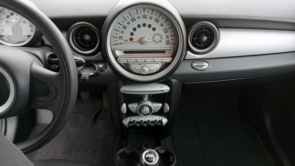 Mini Cooper 1.400 c.c. - 75 cv