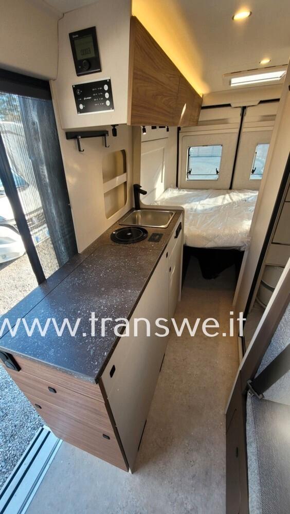 Bürstner Papilon PC 6.0 van con letto matrimoniale posteriore