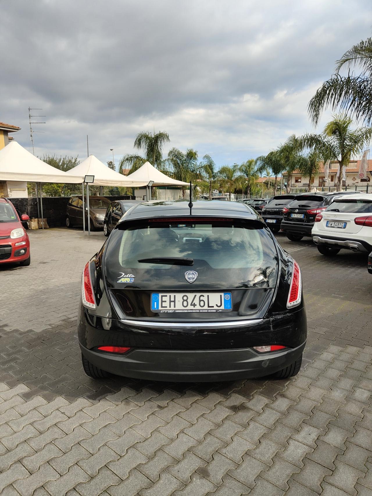 Lancia Delta 1.6 MJT diesel Gold