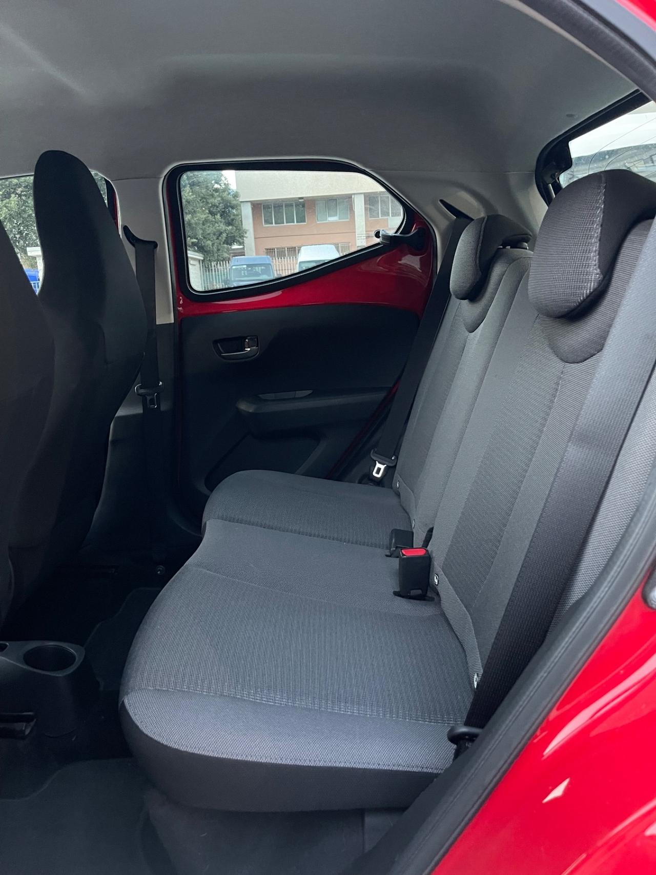 Toyota Aygo 1.0 BENZINA 72 CV 5 porte - CAMBIO AUTOMATICO