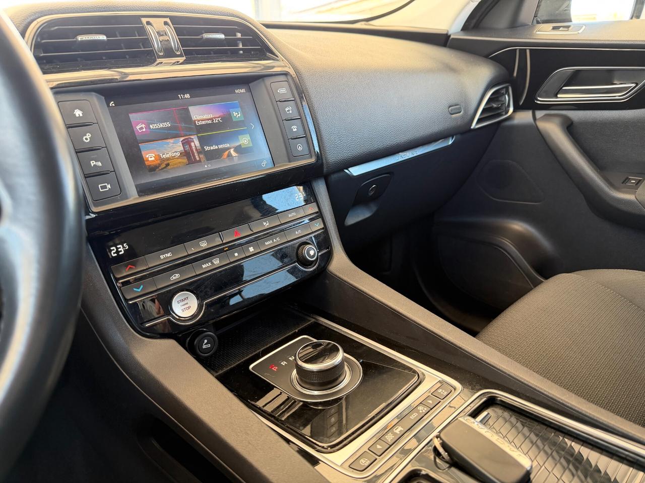 Jaguar F-Pace 2.0 D 180 CV AWD