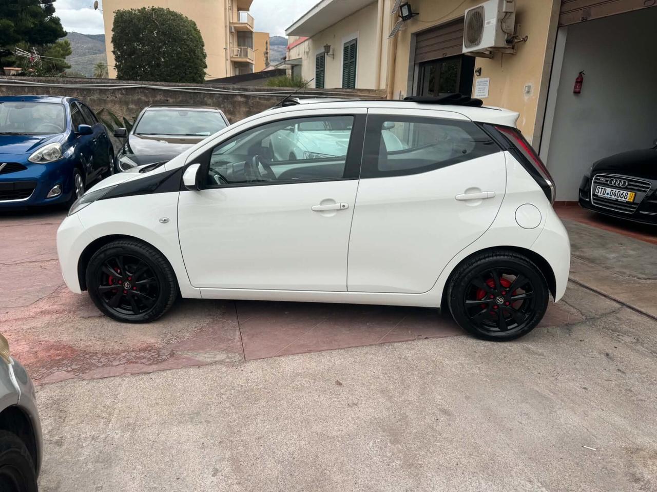 TOYOTA AYGO CABRIO 2016 SUPER FULL EURO6
