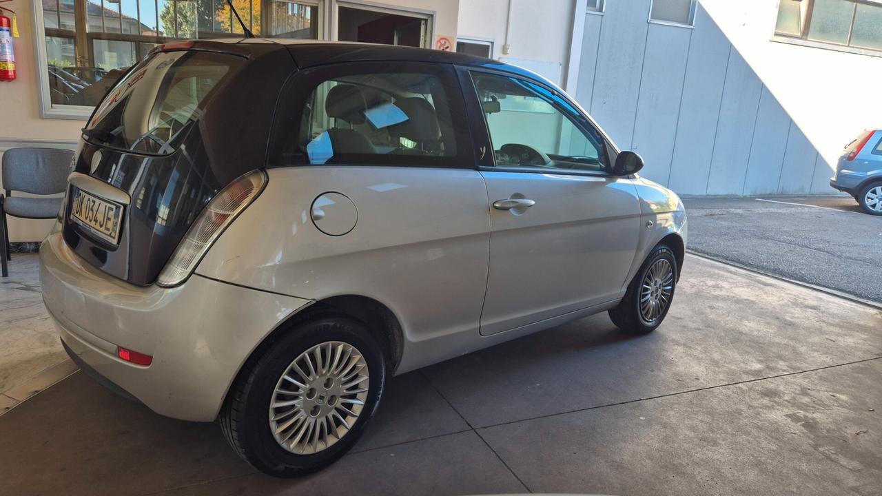 Lancia Ypsilon 1.2 Argento