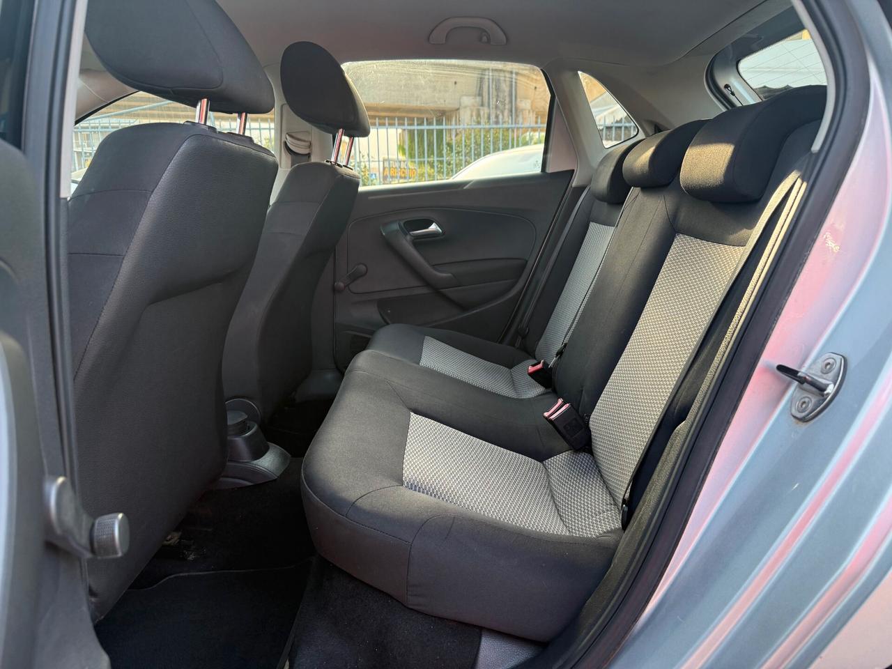 POLO 1.6 DIESEL 75CV ANNO 2010-OK NEOP. PERFETTA