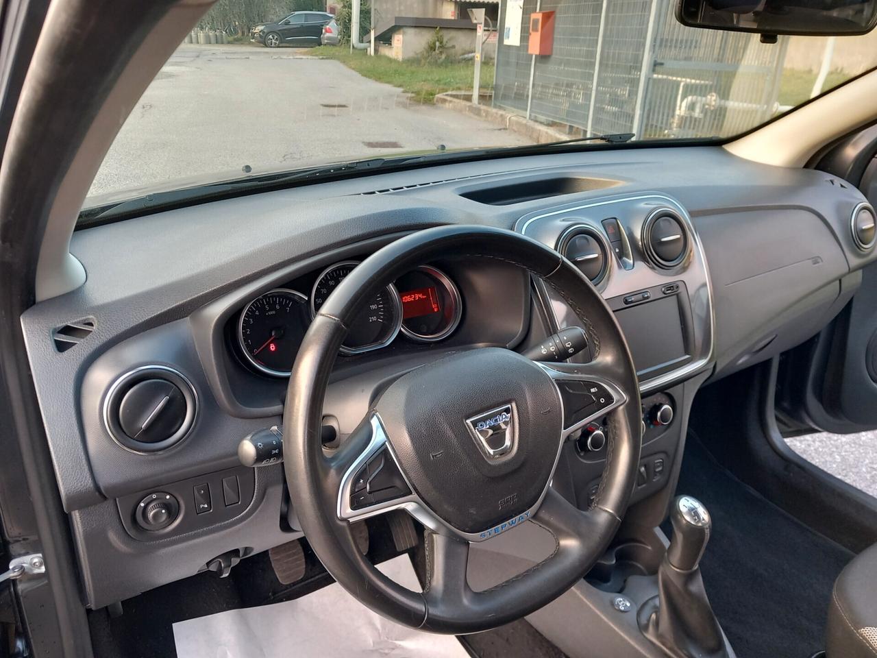 Dacia Sandero Stepway 1.0 TCe 100CV ECO-G 15th Anniversary